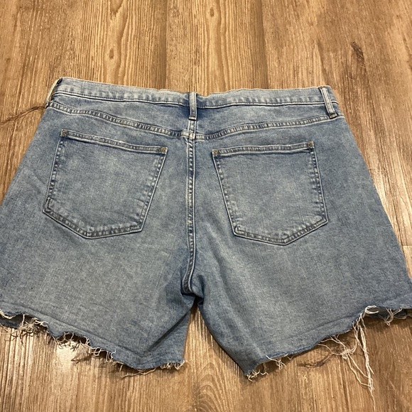 GAP Cutoff Denim Shorts - Picture 8 of 10